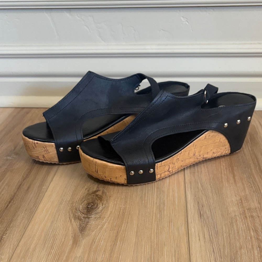 NWOT Wedge Sandals
